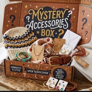 ✨ 10+ ITEM MYSTERY BOX ✨ Accessories: Hats, Jewelry, Belts (NWT & EUC)
